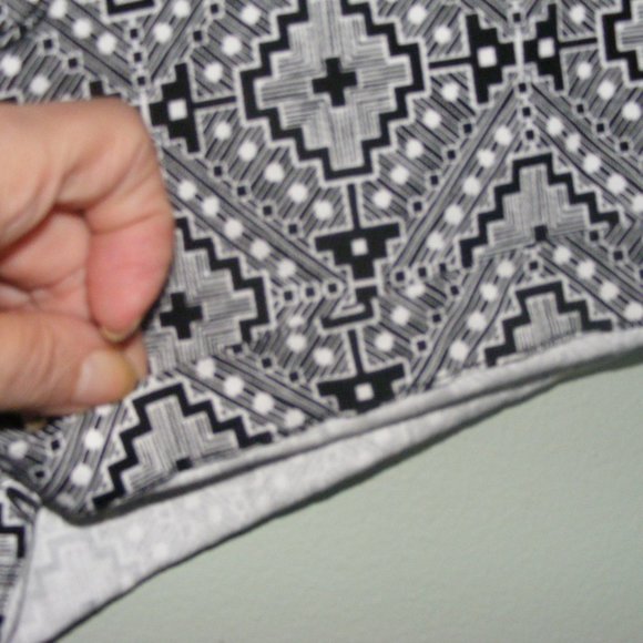 Black and White Shorts EUC - Picture 10 of 10